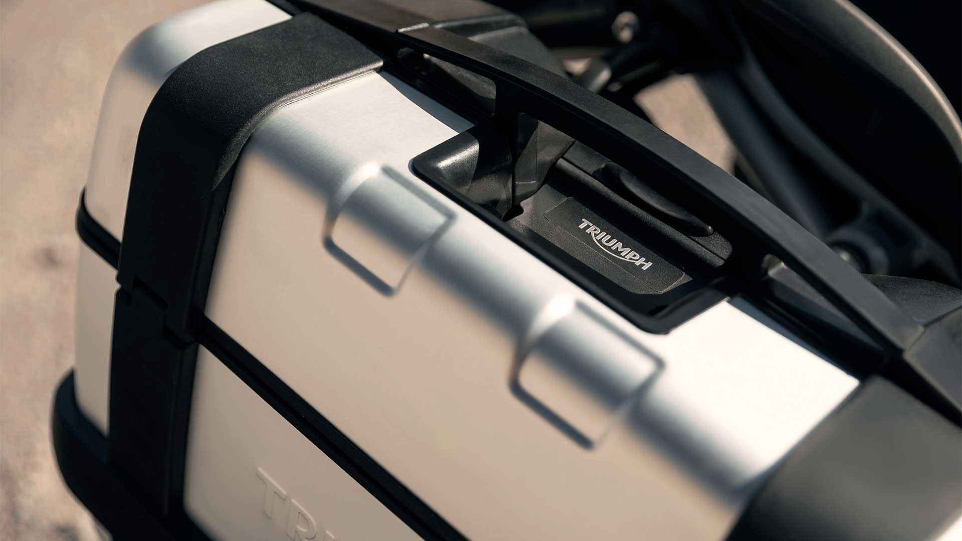 Top case triumph tiger 1200 cheap